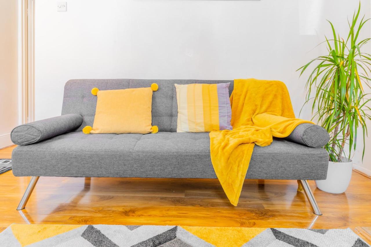 Appartement Stylish 3-Bed Terraced House With Wi-Fi à Chatham  Extérieur photo